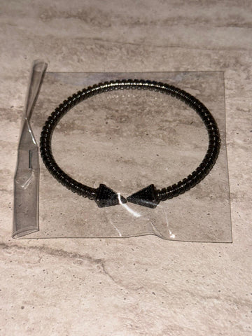 Armreif „Black Spire“ aus 925 Sterling Silber in Schwarz